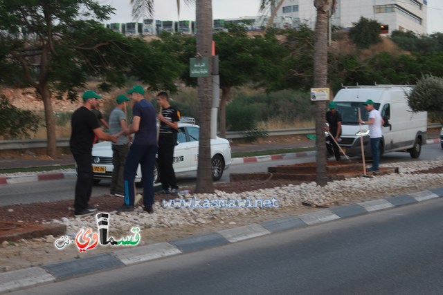  كفرقاسم - فيديو: الرئيس عادل بدير  الأيدي المتوضئة تُعمر وتحمي البلد واهله  و يشارك شباب الحرسة الاعمال التطوعية التنظيفية في مدخل البلدة